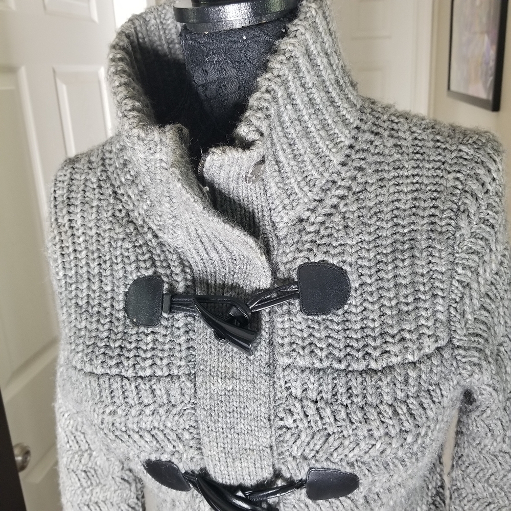 Sweater - Picture 2 of 4